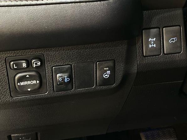 Toyota RAV4 IV (XA40) Рестайлинг с пробегом 2017 года, цена 1 880 000 рублей, 228343 км, внедорожник, Автокод Объявления