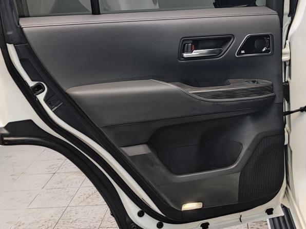 Toyota Land Cruiser 300 Series с пробегом 2022 года, цена 12 900 000 рублей, 11148 км, внедорожник, Автокод Объявления