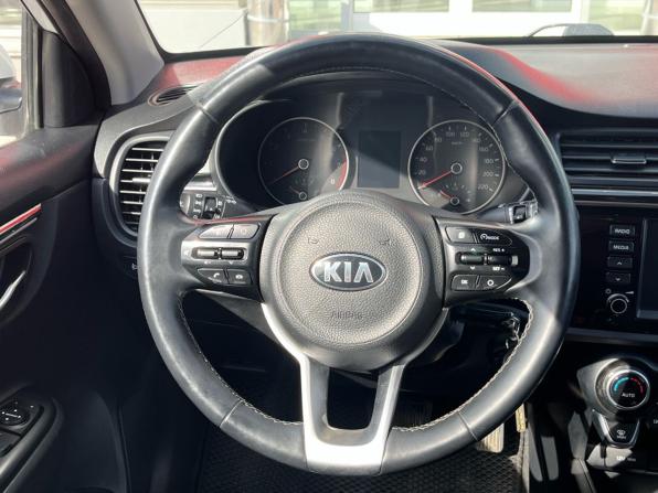 Kia Rio IV с пробегом 2018 года, цена 1 090 000 рублей, 212673 км, седан, Автокод Объявления