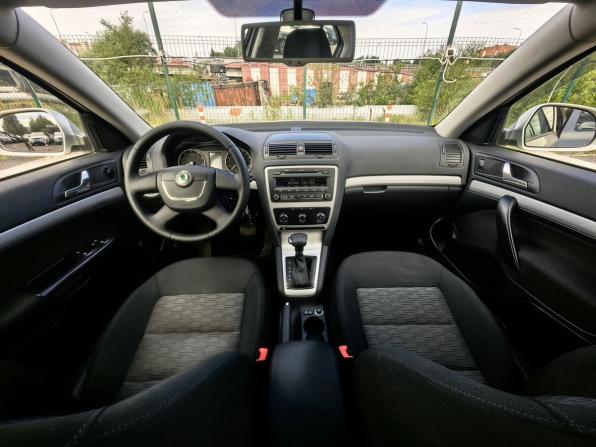 Skoda Octavia II (A5) Рестайлинг с пробегом 2012 года, цена 1 129 000 рублей, 39279 км, лифтбек, Автокод Объявления