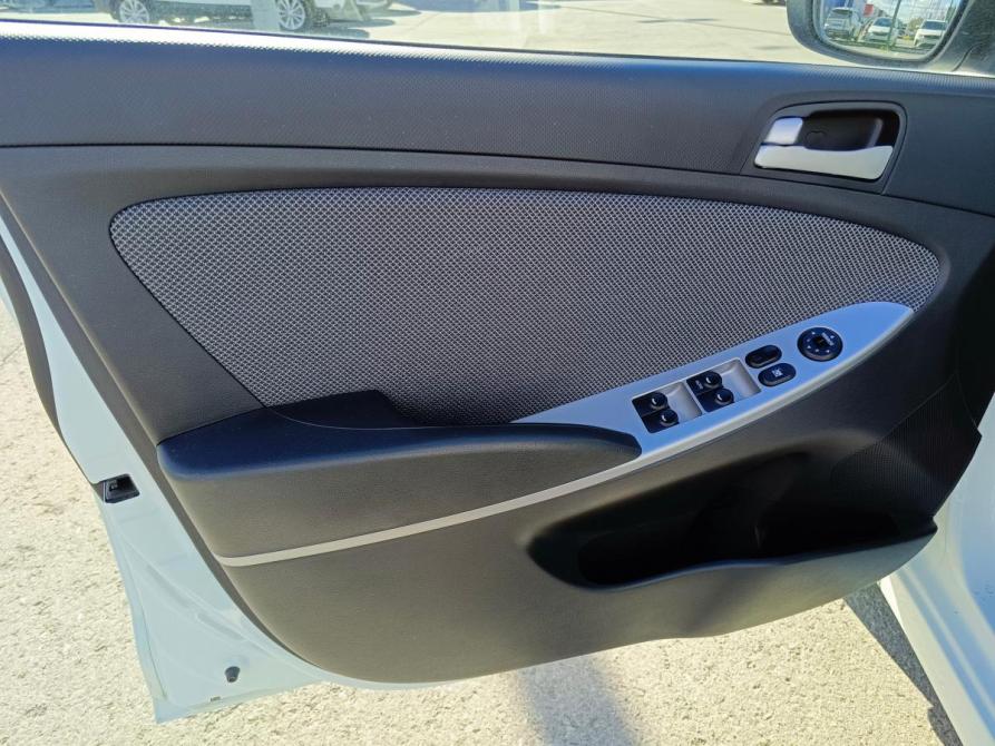 Hyundai Solaris I Тюмень  - изображение 10