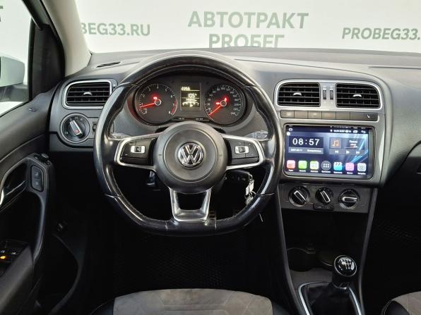 Volkswagen Polo V Рестайлинг с пробегом 2018 года, цена 975 000 рублей, 145937 км, седан, Автокод Объявления