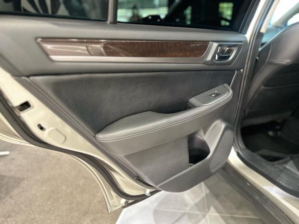 Subaru Outback V с пробегом 2015 года, цена 1 750 000 рублей, 240397 км, универсал, Автокод Объявления