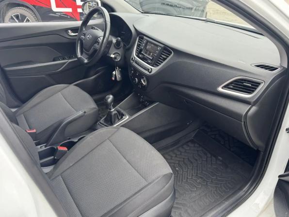 Hyundai Solaris II с пробегом 2018 года, цена 1 190 000 рублей, 129830 км, седан, Автокод Объявления