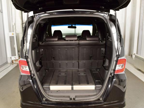 Honda Freed I Рестайлинг 2 с пробегом 2016 года, цена 1 269 995 рублей, 135178 км, компактвэн, Автокод Объявления