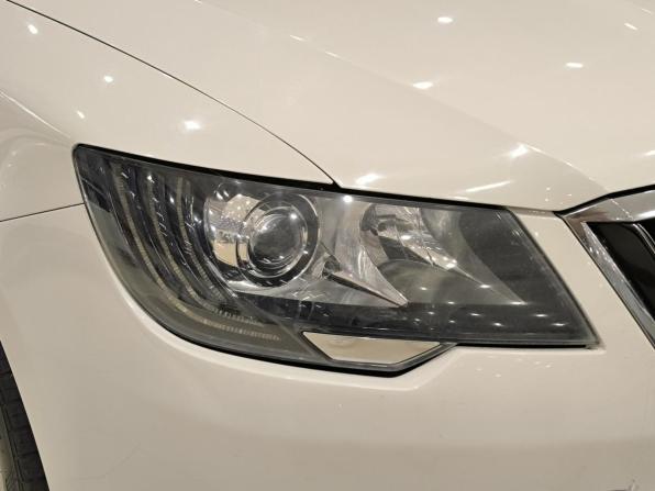 Skoda Superb II Рестайлинг с пробегом 2013 года, цена 750 000 рублей, 304094 км, лифтбек, Автокод Объявления