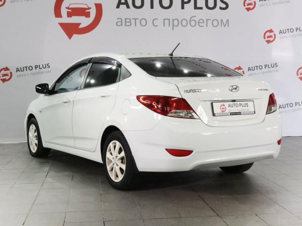 Hyundai Solaris I с пробегом 2013 года, цена 730 000 рублей, 194433 км, седан, Автокод Объявления
