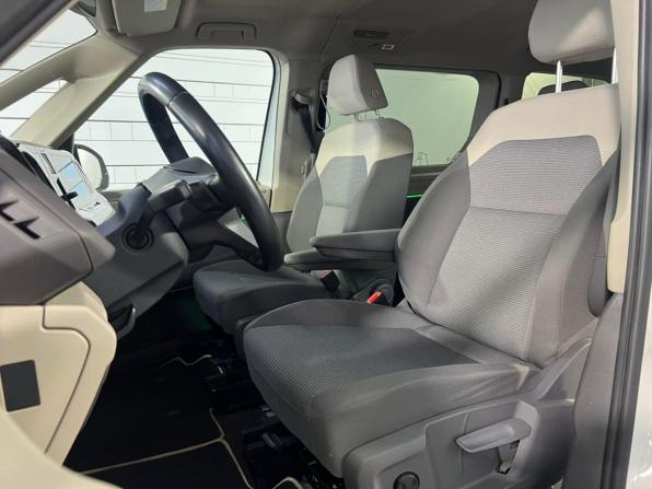 Volkswagen Multivan T7 с пробегом 2022 года, цена 6 700 000 рублей, 83889 км, минивэн, Автокод Объявления