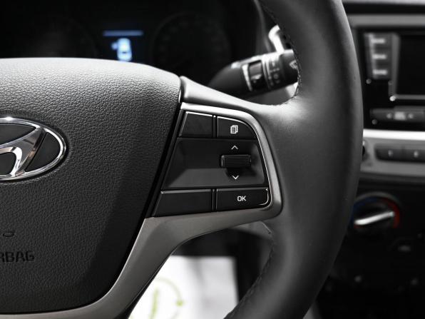 Hyundai Solaris II с пробегом 2018 года, цена 1 195 000 рублей, 131425 км, седан, Автокод Объявления