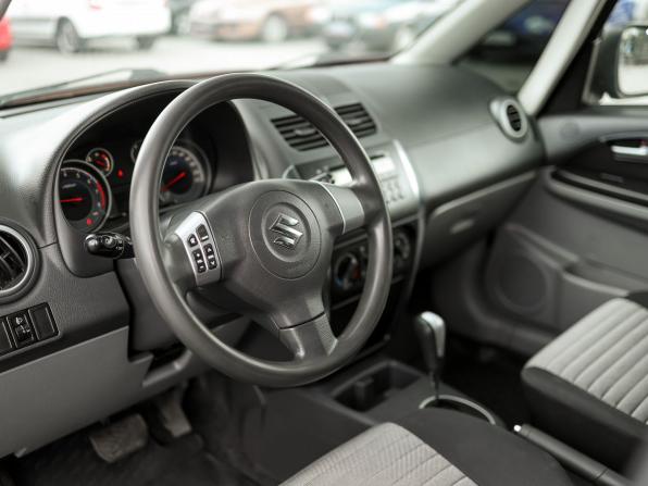 Suzuki SX4 I (Classic) Рестайлинг с пробегом 2012 года, цена 919 000 рублей, 176515 км, хэтчбек, Автокод Объявления