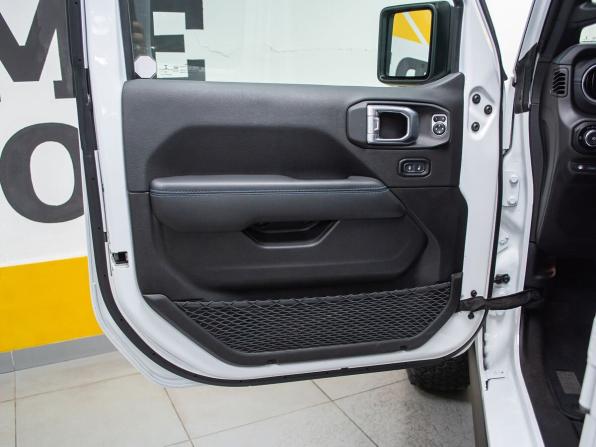 Jeep Wrangler IV (JL) с пробегом 2022 года, цена 6 999 000 рублей, 8065 км, внедорожник, Автокод Объявления