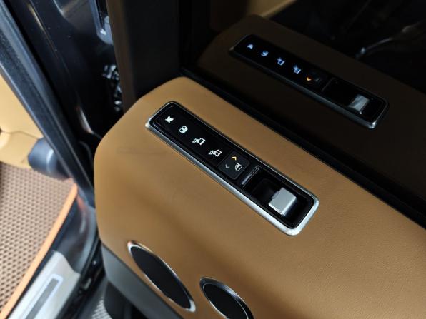 Land Rover Range Rover IV Рестайлинг с пробегом 2019 года, цена 9 400 000 рублей, 102068 км, внедорожник, Автокод Объявления