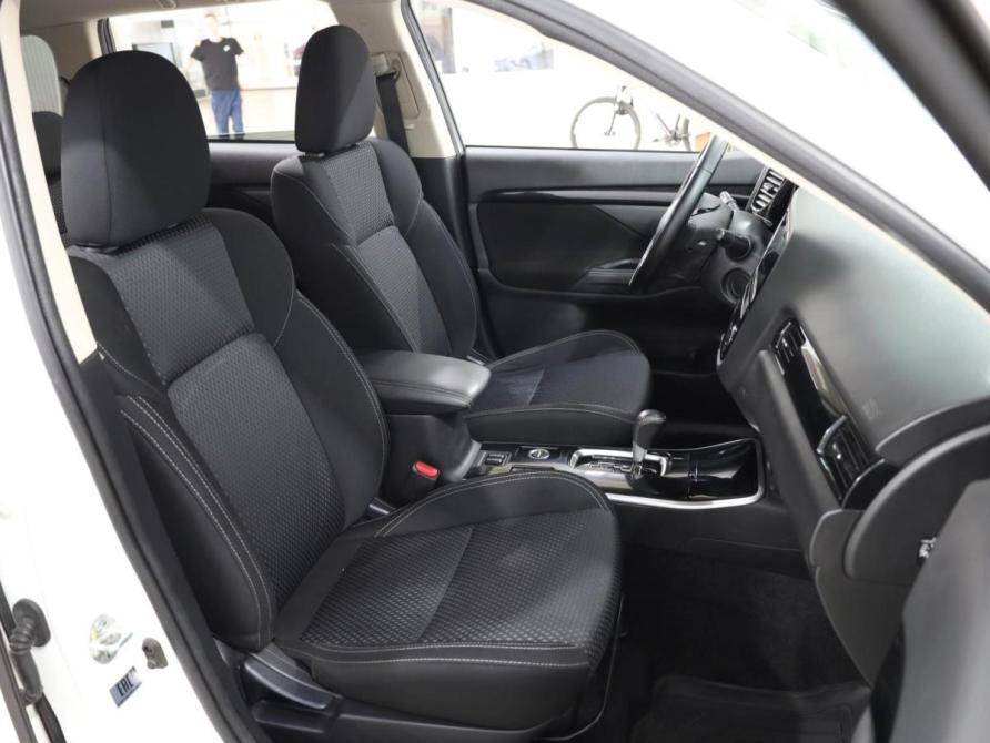 Mitsubishi Outlander III Рестайлинг 3 Ростов-на-Дону  - изображение 8