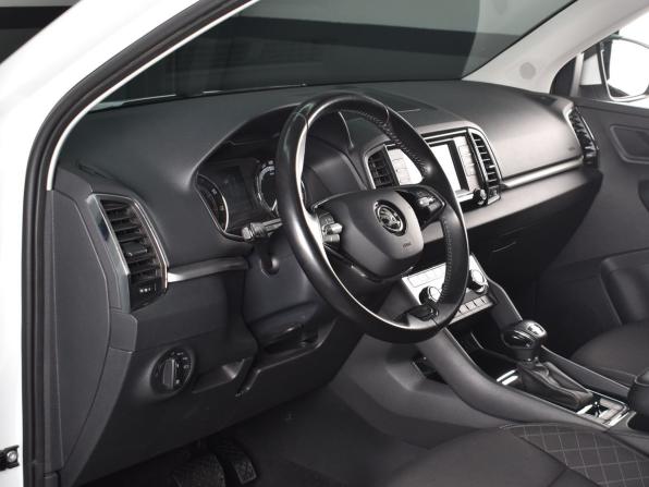 Skoda Karoq I с пробегом 2022 года, цена 2 475 995 рублей, 59586 км, внедорожник, Автокод Объявления