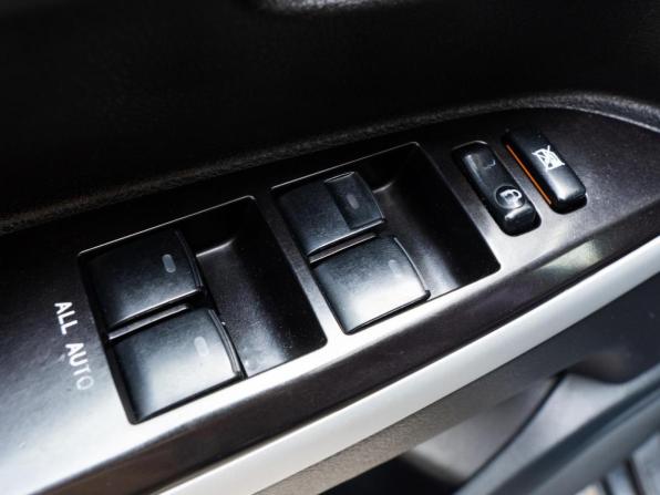 Toyota Land Cruiser 200 Series Рестайлинг 2 с пробегом 2016 года, цена 4 300 000 рублей, 271568 км, внедорожник, Автокод Объявления