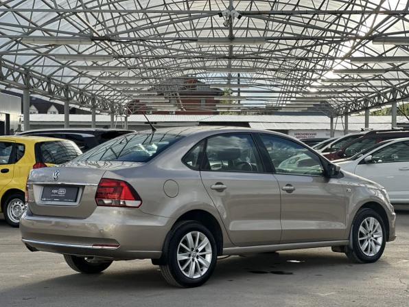 Volkswagen Polo V Рестайлинг с пробегом 2016 года, цена 1 096 500 рублей, 61621 км, седан, Автокод Объявления