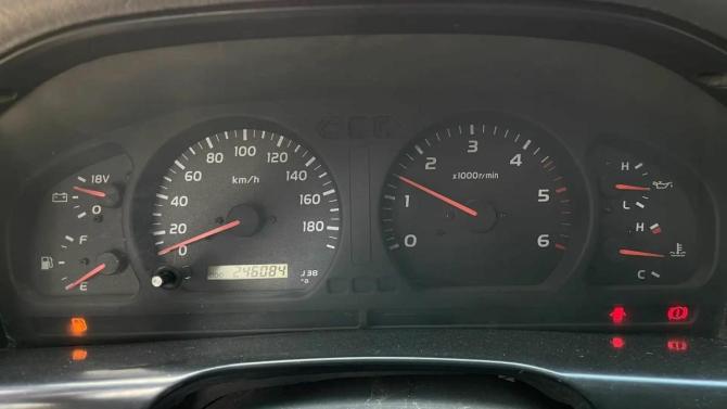 Toyota Land Cruiser 100 Series с пробегом 2000 года, цена 1 700 000 рублей, 246027 км, внедорожник, Автокод Объявления