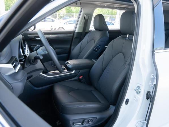 Toyota Highlander IV (XU70) с пробегом 2025 года, цена 5 450 000 рублей, 127 км, внедорожник, Автокод Объявления
