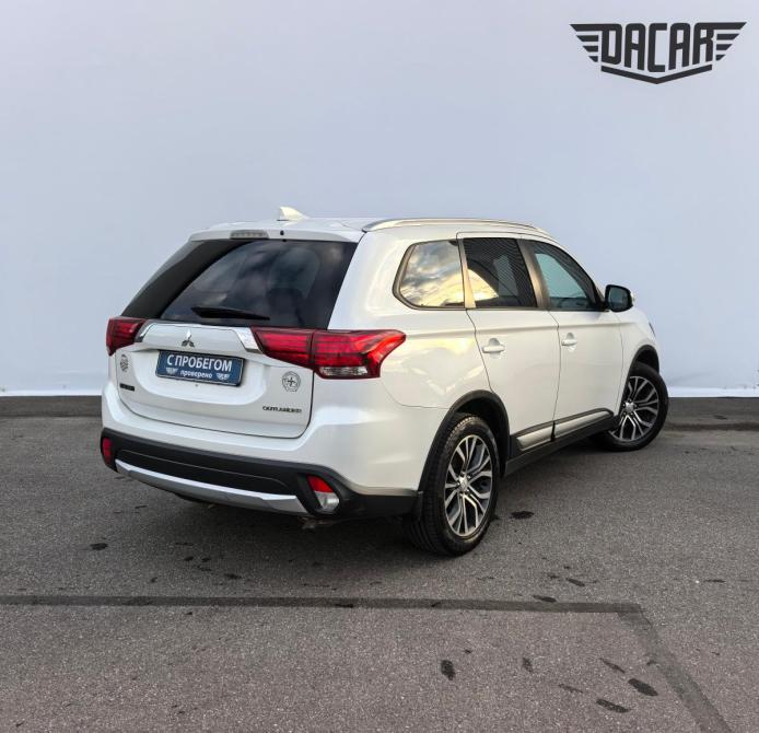 Mitsubishi Outlander III Рестайлинг 2 Санкт-Петербург  - изображение 2
