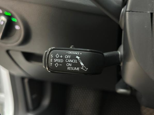 Skoda Superb III Рестайлинг с пробегом 2024 года, цена 3 620 000 рублей, 38400 км, лифтбек, Автокод Объявления