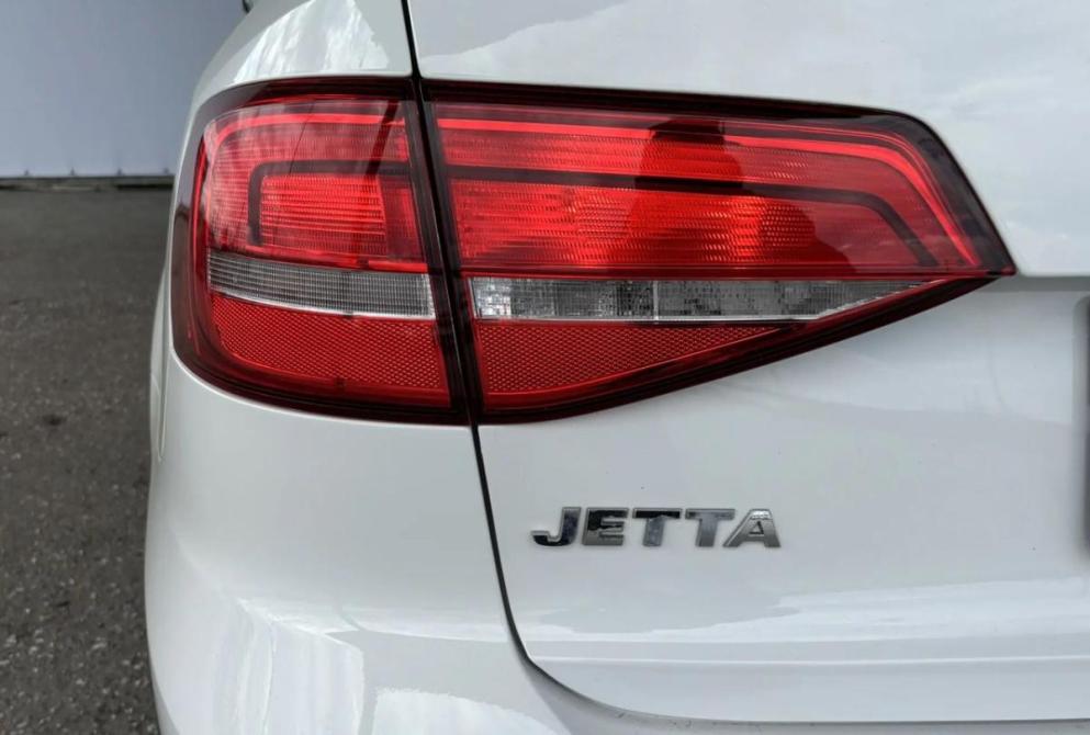 Volkswagen Jetta VI Киров  - изображение 28