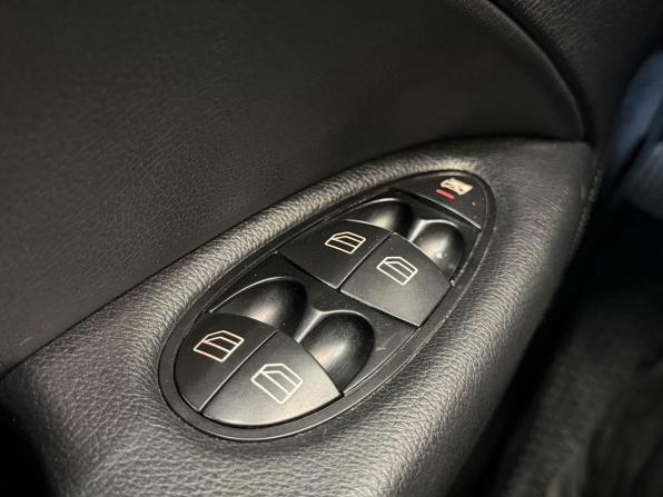 Mercedes-Benz E-Класс III (W211 S211) Рестайлинг с пробегом 2006 года, цена 980 000 рублей, 265753 км, седан, Автокод Объявления