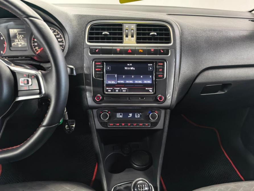 Volkswagen Polo V Рестайлинг Санкт-Петербург  - изображение 14
