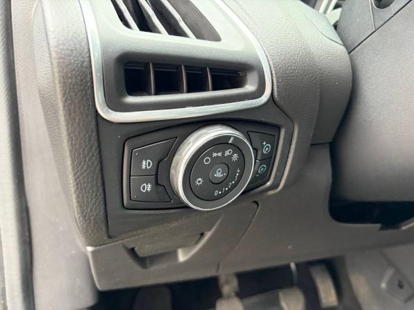 Ford Focus III с пробегом 2011 года, цена 635 000 рублей, 255606 км, хэтчбек, Автокод Объявления