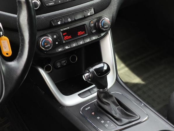 Kia Ceed II Рестайлинг с пробегом 2017 года, цена 1 255 000 рублей, 124728 км, хэтчбек, Автокод Объявления
