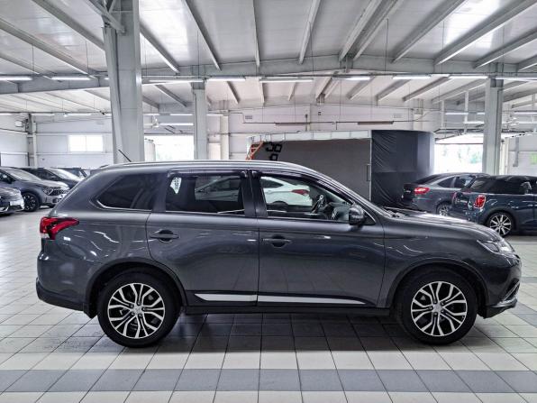 Mitsubishi Outlander III Рестайлинг 2 с пробегом 2015 года, цена 1 950 000 рублей, 141130 км, внедорожник, Автокод Объявления