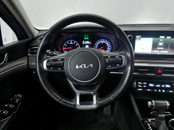 Kia K5 III с пробегом 2022 года, цена 2 320 000 рублей, 64257 км, седан, Автокод Объявления