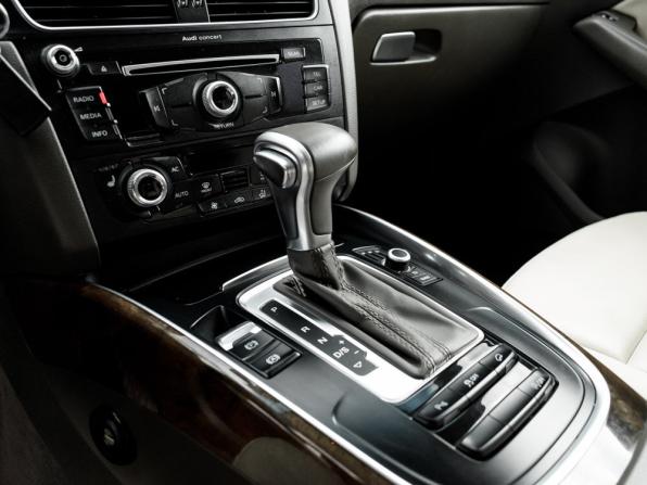 Audi Q5 I (8R) Рестайлинг с пробегом 2012 года, цена 1 860 000 рублей, 217217 км, внедорожник, Автокод Объявления