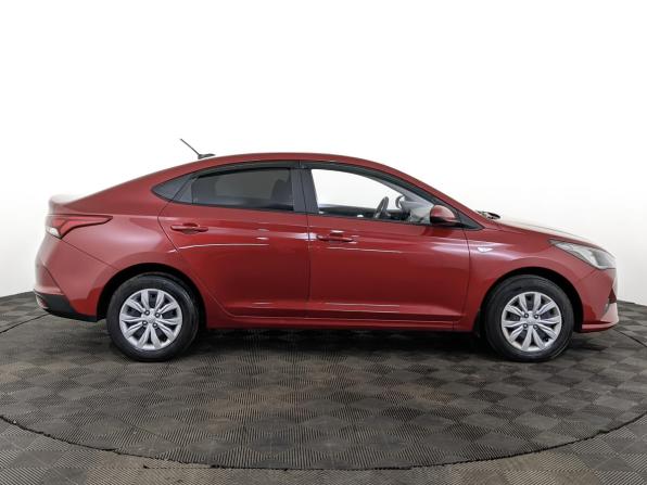 Hyundai Solaris II Рестайлинг с пробегом 2021 года, цена 1 550 000 рублей, 64845 км, седан, Автокод Объявления