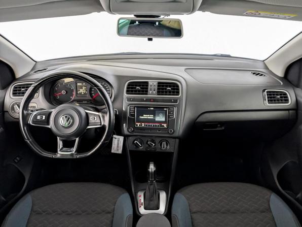 Volkswagen Polo V Рестайлинг с пробегом 2019 года, цена 1 345 000 рублей, 65570 км, седан, Автокод Объявления