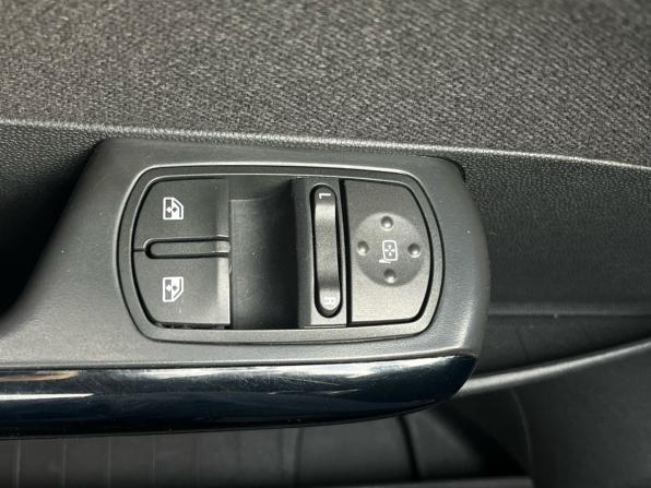 Opel Corsa D Рестайлинг II с пробегом 2011 года, цена 610 000 рублей, 108693 км, хэтчбек, Автокод Объявления