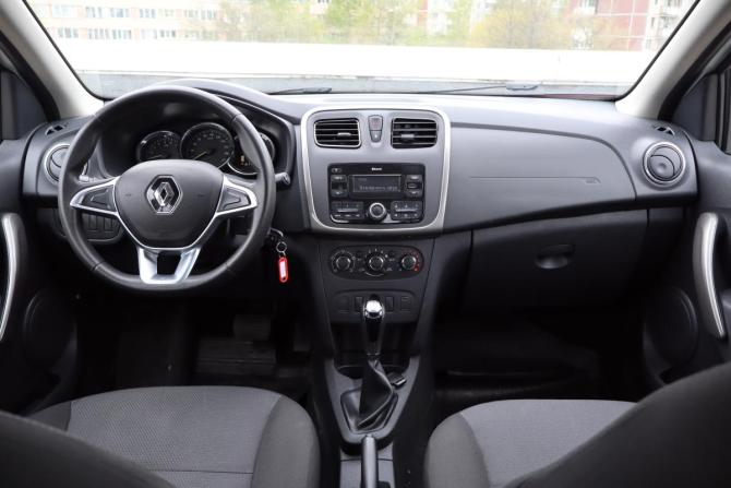Renault Logan II Рестайлинг с пробегом 2019 года, цена 889 000 рублей, 117000 км, седан, Автокод Объявления