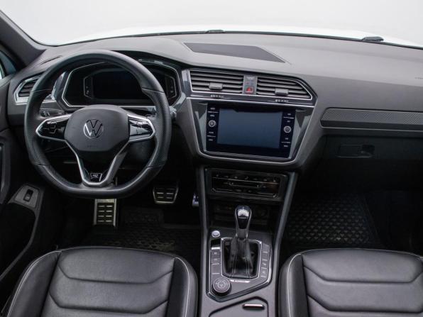 Volkswagen Tiguan II Рестайлинг с пробегом 2021 года, цена 4 290 000 рублей, 23659 км, внедорожник, Автокод Объявления