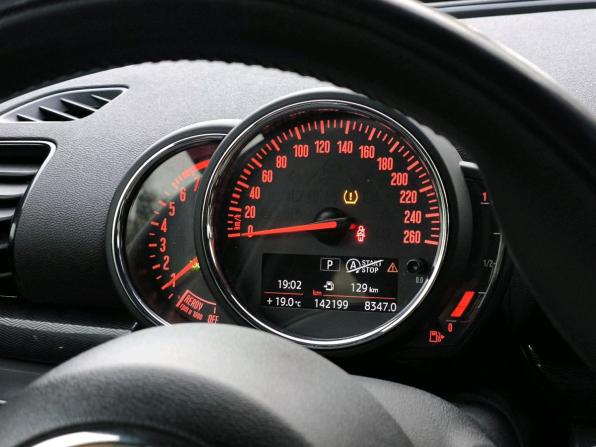 Mini Clubman II Рестайлинг с пробегом 2019 года, цена 2 000 000 рублей, 142185 км, универсал, Автокод Объявления