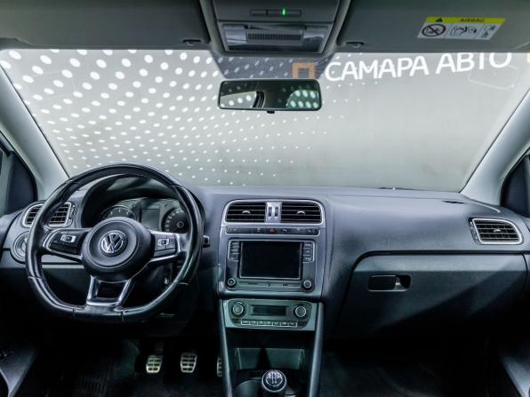 Volkswagen Polo V Рестайлинг с пробегом 2018 года, цена 1 105 000 рублей, 79742 км, седан, Автокод Объявления