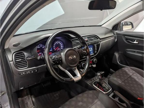 Kia Rio IV с пробегом 2018 года, цена 1 060 000 рублей, 176384 км, седан, Автокод Объявления