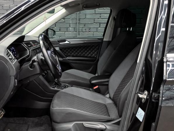 Volkswagen Tiguan II с пробегом 2018 года, цена 2 800 000 рублей, 138251 км, внедорожник, Автокод Объявления