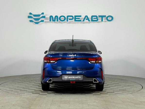 Kia Rio IV Рестайлинг с пробегом 2022 года, цена 1 650 000 рублей, 81597 км, седан, Автокод Объявления