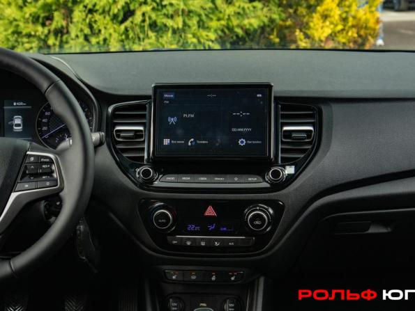 Hyundai Solaris II Рестайлинг с пробегом 2021 года, цена 1 438 000 рублей, 105000 км, седан, Автокод Объявления