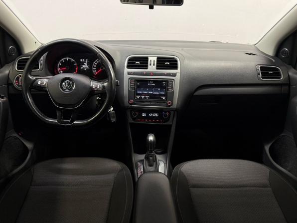 Volkswagen Polo V Рестайлинг с пробегом 2017 года, цена 1 190 000 рублей, 135535 км, седан, Автокод Объявления