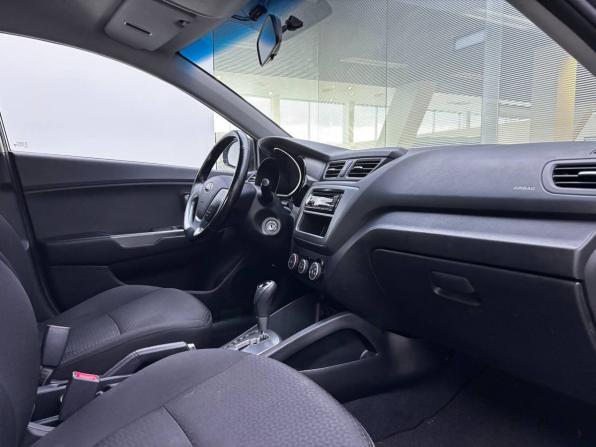 Kia Rio III Рестайлинг с пробегом 2015 года, цена 1 100 000 рублей, 104047 км, хэтчбек, Автокод Объявления