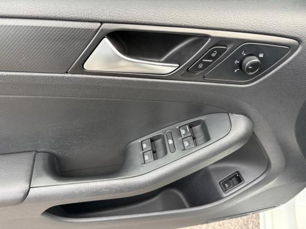 Volkswagen Jetta VI Рестайлинг с пробегом 2016 года, цена 1 350 000 рублей, 205220 км, седан, Автокод Объявления