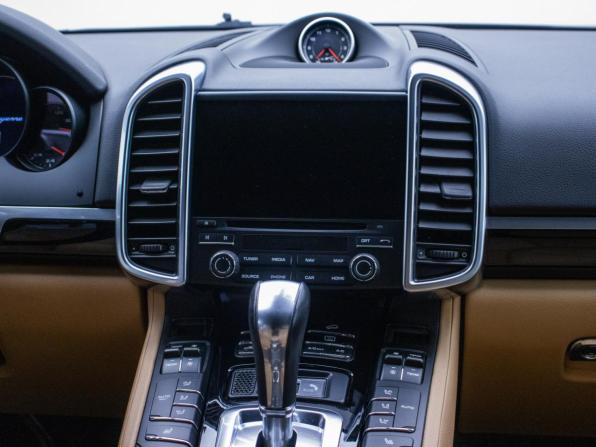 Porsche Cayenne II Рестайлинг (958) с пробегом 2017 года, цена 4 895 000 рублей, 117444 км, внедорожник, Автокод Объявления
