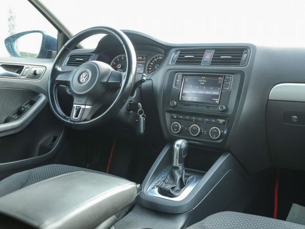 Volkswagen Jetta VI с пробегом 2012 года, цена 899 000 рублей, 182349 км, седан, Автокод Объявления