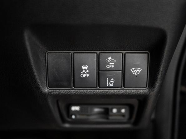 Honda Stepwgn V с пробегом 2016 года, цена 1 700 000 рублей, 207567 км, минивэн, Автокод Объявления