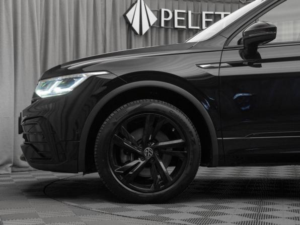 Volkswagen Tiguan II Рестайлинг с пробегом 2021 года, цена 4 140 000 рублей, 68240 км, внедорожник, Автокод Объявления